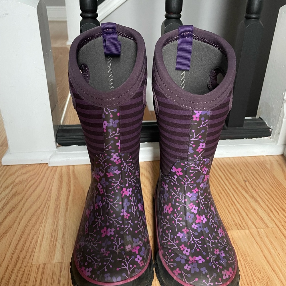 Bogs Rain boots size 11 Little Kid